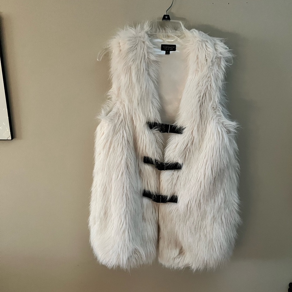 Vintage Topshop faux fur vest with hidden pockets